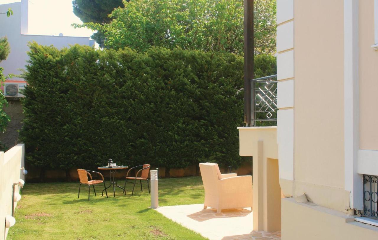 Ferienhaus Nice Home In Nea Makri With Kitchen